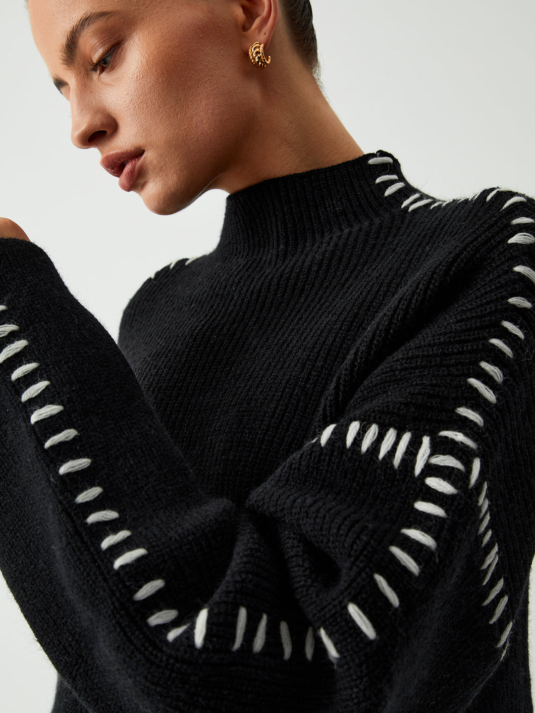 Éliane | Pull Découpes Élégantes