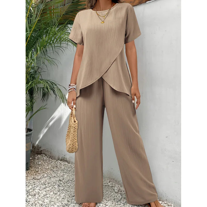 Lorina™ Ensemble Doux et Élégant | Blouse Asymétrique et Pantalon Décontracté