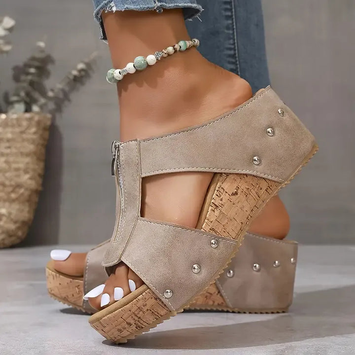 Gigi – Sandales Compensées Chics