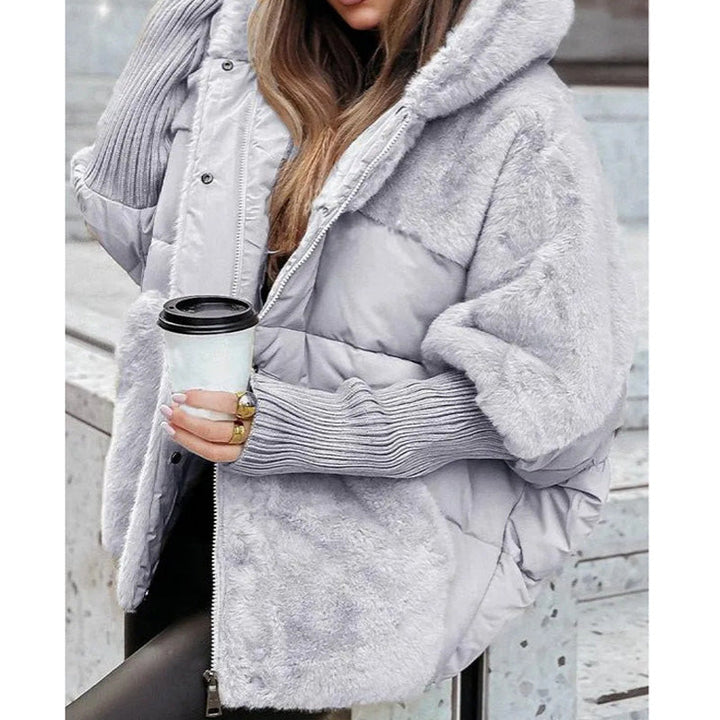 Amélie Marseille Maison | Veste puffer oversized pour femmes avec capuche en design patchwork